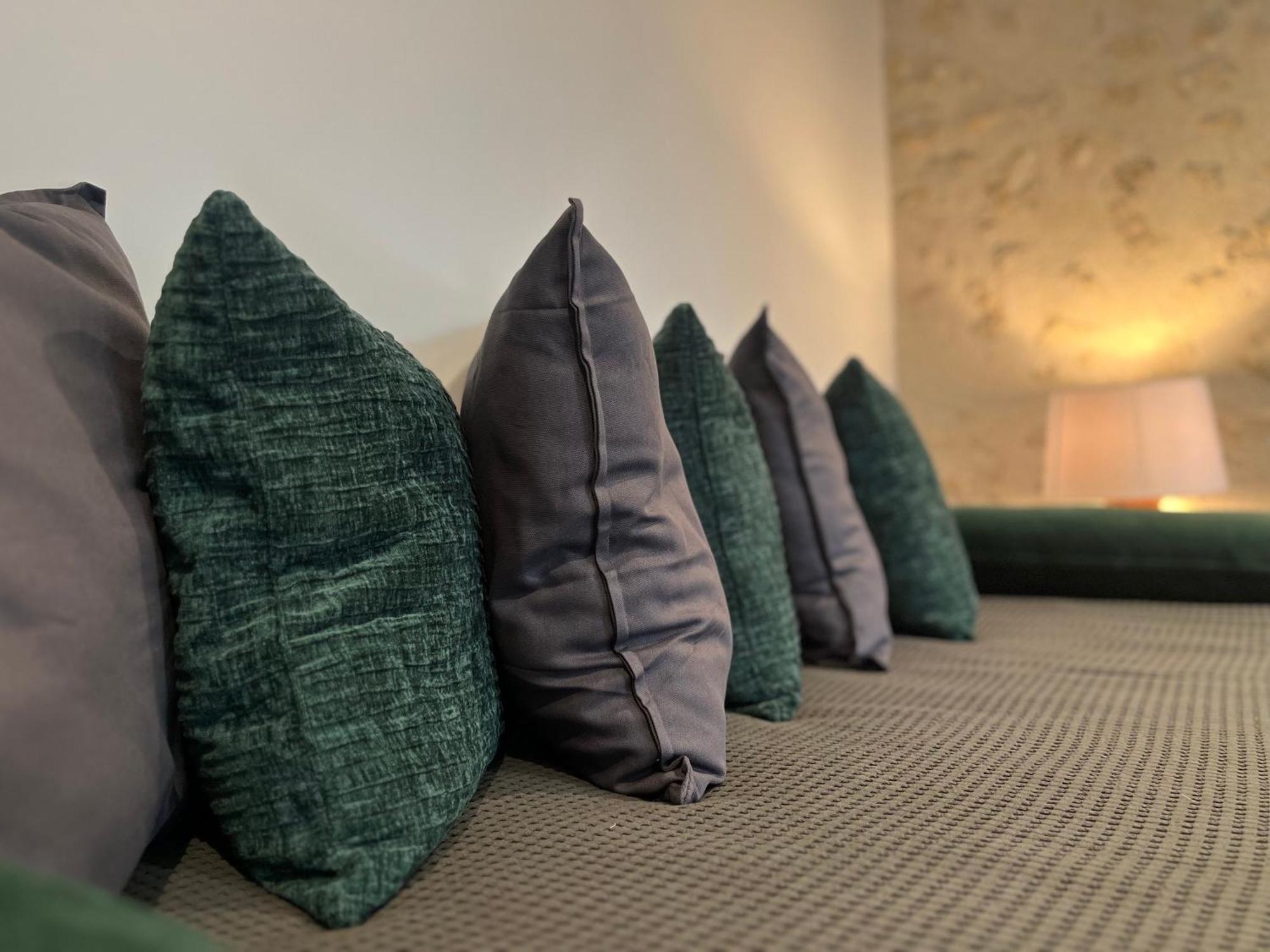 Gite De La Petite Mauve Baule Bagian luar foto