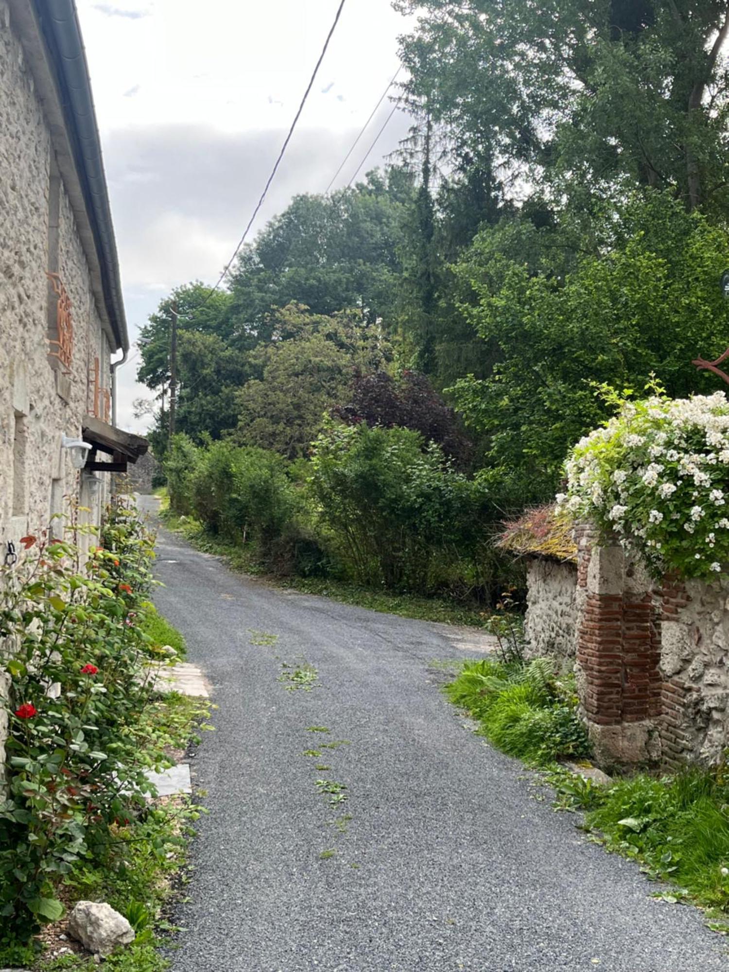 Gite De La Petite Mauve Baule Bagian luar foto